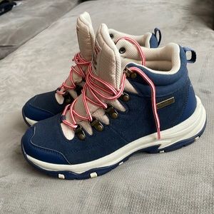 Skechers women shoes size 8